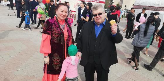"Разве я откажусь от башбармака?": Финский куйеу-бала рассказал о жизни с казашкой "Разве я откажусь от башбармака?": Финский куйеу-бала рассказал о жизни с казашкой