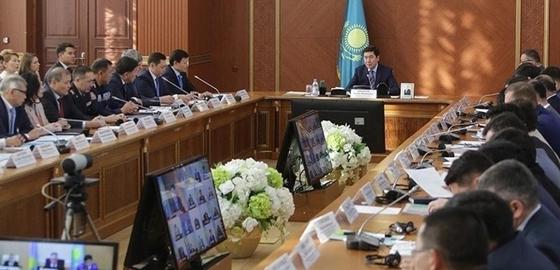 Тысячи карагандинских бизнесменов поддержали инициативу президента по повышению зарплаты работникам Тысячи карагандинских бизнесменов поддержали инициативу президента по повышению зарплаты работникам