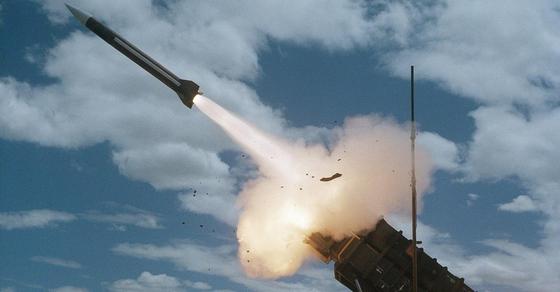 СМИ: Военную базу на севере Ирака обстреляли СМИ: Военную базу на севере Ирака обстреляли