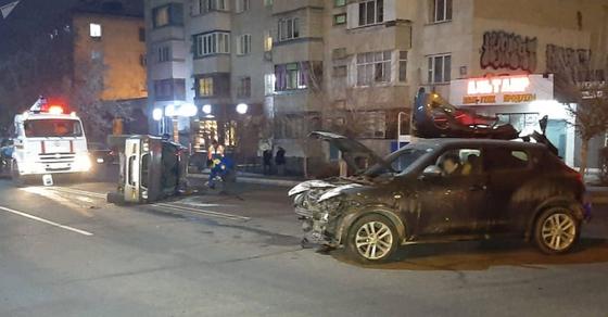 автомобиль попал в аварию автомобиль попал в аварию
