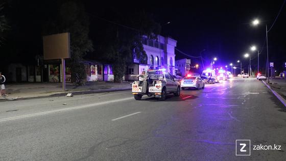Автомобиль попал в аварию Автомобиль попал в аварию