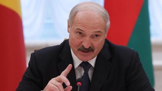 Лукашенко признался, что он "тот ещё матерщинник" Лукашенко признался, что он "тот ещё матерщинник"