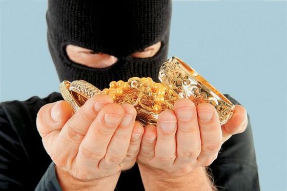 В Туркестанской области полицейские раскрыли кражу на 20 млн тенге по "горячим следам" В Туркестанской области полицейские раскрыли кражу на 20 млн тенге по "горячим следам"