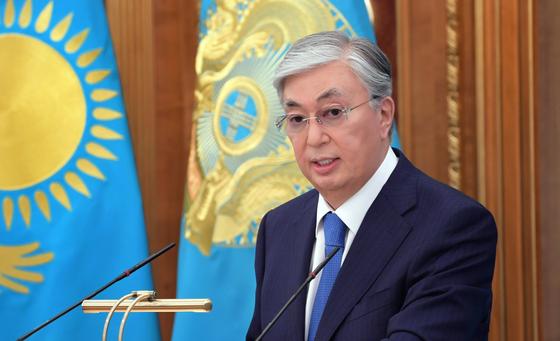 Токаев призвал перевести большую часть компаний на удаленную работу Токаев призвал перевести большую часть компаний на удаленную работу