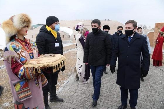 Шымкент қаласының әкімі Мұрат Әйтенов Шымкент қаласының әкімі Мұрат Әйтенов