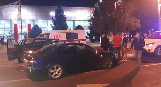 Две пассажирки погибли в серьезном ДТП в Нур-Султане (фото) Две пассажирки погибли в серьезном ДТП в Нур-Султане (фото)