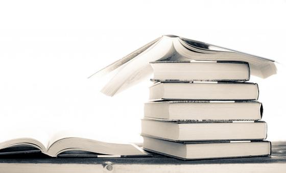 Стопка книг Стопка книг