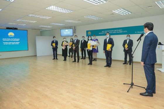 Байбекс партийцами Байбекс партийцами