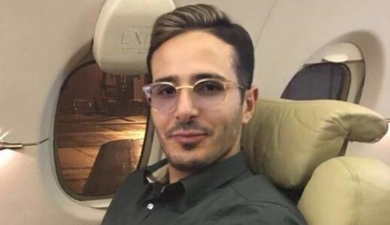 Парень несколько лет притворялся сыном мультимиллионера и попал под суд Парень несколько лет притворялся сыном мультимиллионера и попал под суд