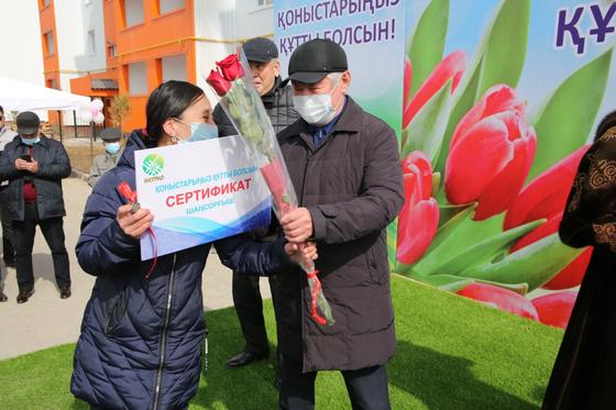 Бердибек Сапарбаев Бердибек Сапарбаев