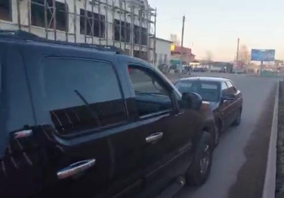 Авто столкнулись на дороге Авто столкнулись на дороге