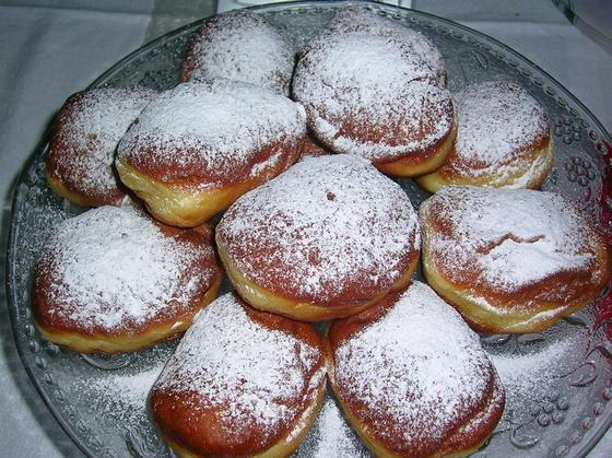 Рецепт пончиков: как приготовить пышные пончики с начинкой и без Рецепт пончиков: как приготовить пышные пончики с начинкой и без