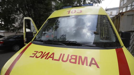 Машина скорой помощи приехала по вызову Машина скорой помощи приехала по вызову