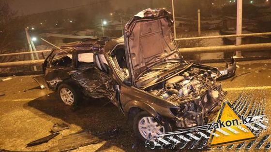 Страшное ДТП в Алматы: всех участников доставили в больницу (фото, видео) Страшное ДТП в Алматы: всех участников доставили в больницу (фото, видео)