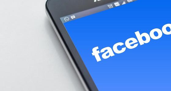 Facebook стал оценивать новости Facebook стал оценивать новости