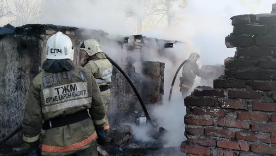 Сгоревший дом в ВКО Сгоревший дом в ВКО