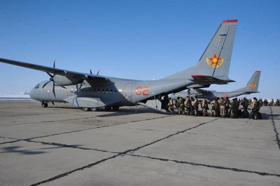 Военный самолет Военный самолет