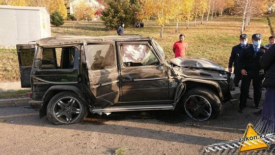 Разбитый Мерседес на ВОАД Разбитый Мерседес на ВОАД