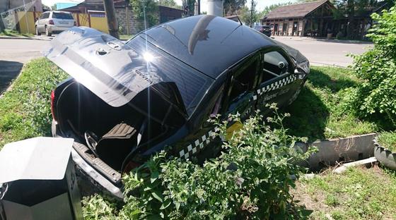 Пострадавшее в ДТП авто Пострадавшее в ДТП авто