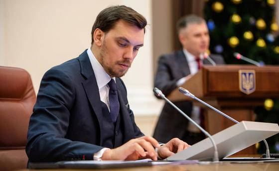 Среди чиновников много негодяев и подонков - премьер Украины Среди чиновников много негодяев и подонков - премьер Украины