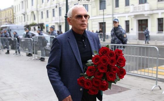 С Марком Захаровым простились в Москве (фото) С Марком Захаровым простились в Москве (фото)
