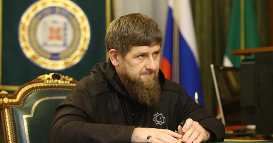 Кадыров Біріккен Ұлттар Ұйымын АҚШ билігін жазалауға шақырды Кадыров Біріккен Ұлттар Ұйымын АҚШ билігін жазалауға шақырды