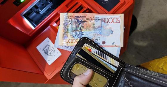 Арестованные банковские счета разблокируют в Казахстане Арестованные банковские счета разблокируют в Казахстане
