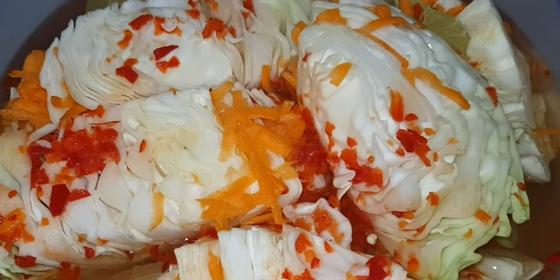 Капуста с морковью и чесноком Капуста с морковью и чесноком