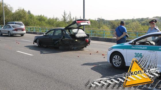 Mazda всмятку, Mitsubishi опрокинулся на Капчагайской трассе (фото) Mazda всмятку, Mitsubishi опрокинулся на Капчагайской трассе (фото)