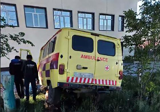Угнанная машина скорой помощи Угнанная машина скорой помощи