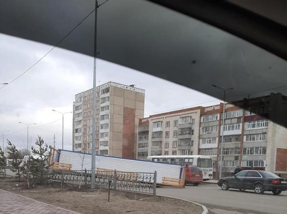 Остались без света: мощный ураган обрушился на Акмолинскую область (фото, видео) Остались без света: мощный ураган обрушился на Акмолинскую область (фото, видео)