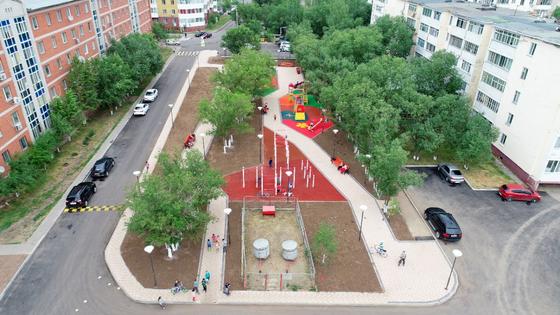 На месте аварийных домов в районе Сарыарка появилось место отдыха для горожан На месте аварийных домов в районе Сарыарка появилось место отдыха для горожан