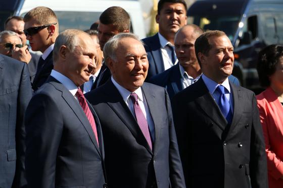 Назарбаев и Путин вместе прогулялись по Москве (фото) Назарбаев и Путин вместе прогулялись по Москве (фото)