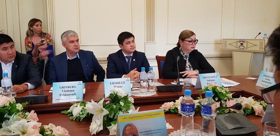 "Бәрі аузын ашып қарап отыр": Халықтың сөзі ақтөбелік әкімнің жанды жеріне тиген "Бәрі аузын ашып қарап отыр": Халықтың сөзі ақтөбелік әкімнің жанды жеріне тиген