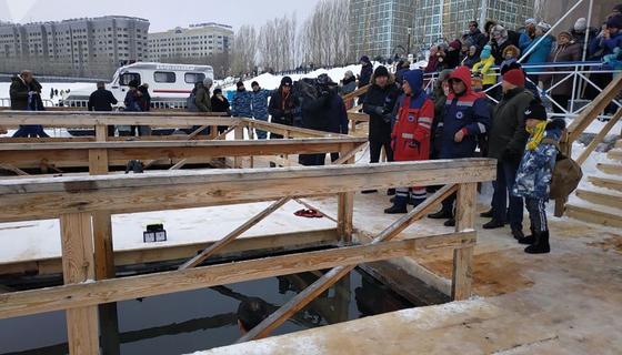 Казахстанец установил новый рекорд по времени стояния в проруби в Нур-Султане (фото) Казахстанец установил новый рекорд по времени стояния в проруби в Нур-Султане (фото)