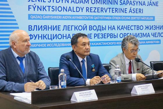 Пандемия кезінде қанша су ішу керек Пандемия кезінде қанша су ішу керек