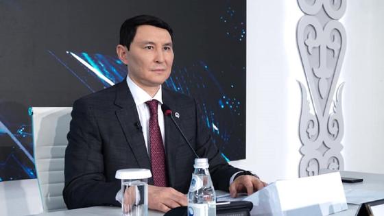 Глава Минфина Ерулан Жамаубаев ушел на карантин Глава Минфина Ерулан Жамаубаев ушел на карантин