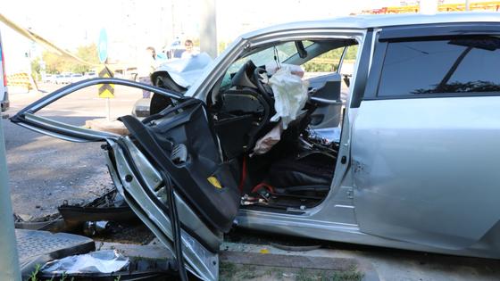 Автомобиль попал в аварию Автомобиль попал в аварию