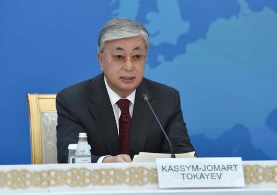 Президент Назарбаев сыйлығын Аманоның жанұясына тапсыру рәсіміне қатысты Президент Назарбаев сыйлығын Аманоның жанұясына тапсыру рәсіміне қатысты