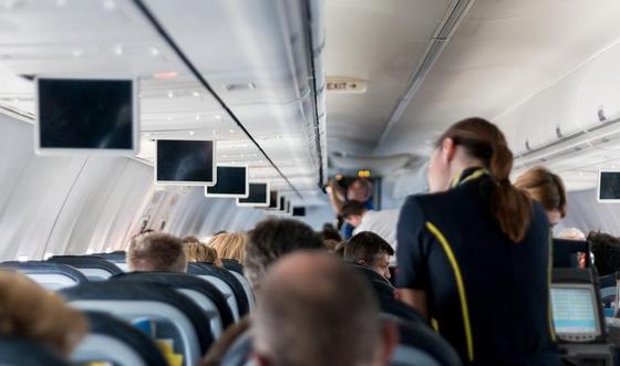 Назван способ защитить себя от коронавируса в самолете Назван способ защитить себя от коронавируса в самолете