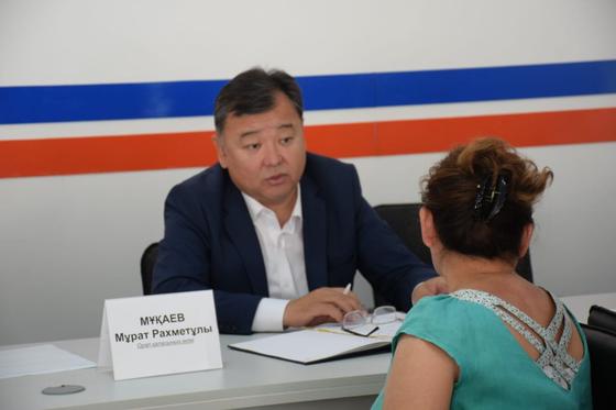 Почти тысяча человек побывали на личном приеме у акима Уральска Почти тысяча человек побывали на личном приеме у акима Уральска