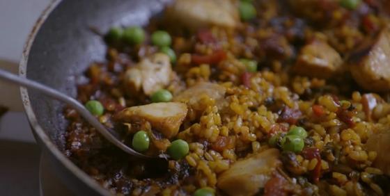 Поджаристая паэлья на сковродке Поджаристая паэлья на сковродке