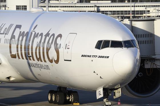 Самолет Emirates Самолет Emirates
