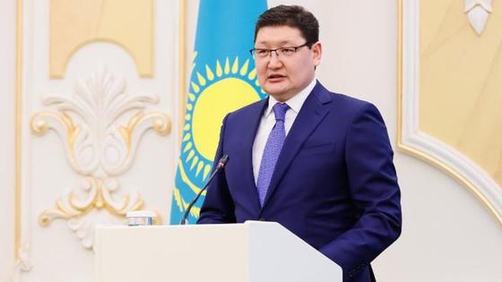Зараженный коронавирусом пресс-секретарь Токаева рассказал о своем состоянии Зараженный коронавирусом пресс-секретарь Токаева рассказал о своем состоянии