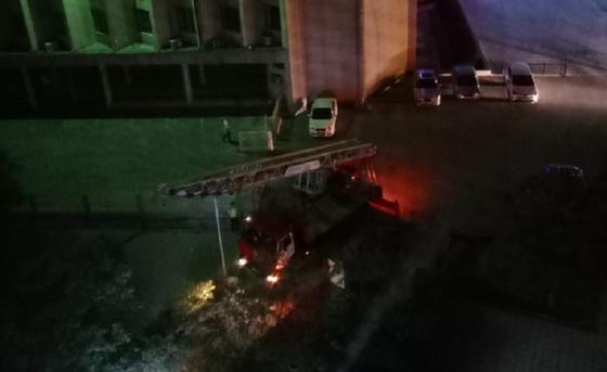 Девушку взяли в заложницы в Актау (фото) Девушку взяли в заложницы в Актау (фото)