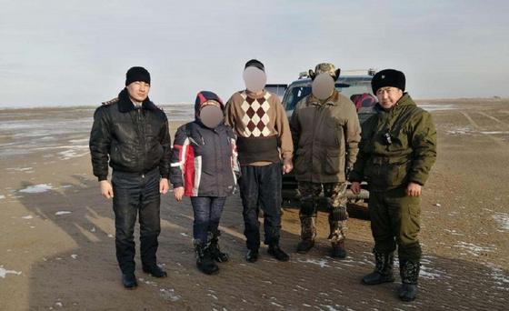 Спасенные рыбаки на Капшагае Спасенные рыбаки на Капшагае