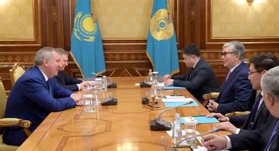 Токаев встретился с Рогозиным Токаев встретился с Рогозиным