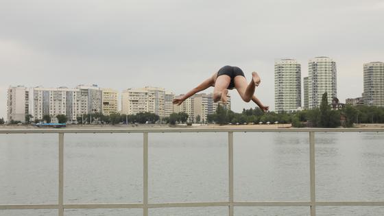 "Водичка тепленькая": как алматинцы спасаются от жары во время карантина "Водичка тепленькая": как алматинцы спасаются от жары во время карантина