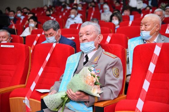 марапттау рәсімі11 марапттау рәсімі11
