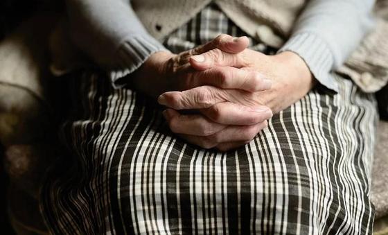 Пришел с арканом и бил: 75-летняя женщина заявила об изнасиловании в Акмолинской области Пришел с арканом и бил: 75-летняя женщина заявила об изнасиловании в Акмолинской области
